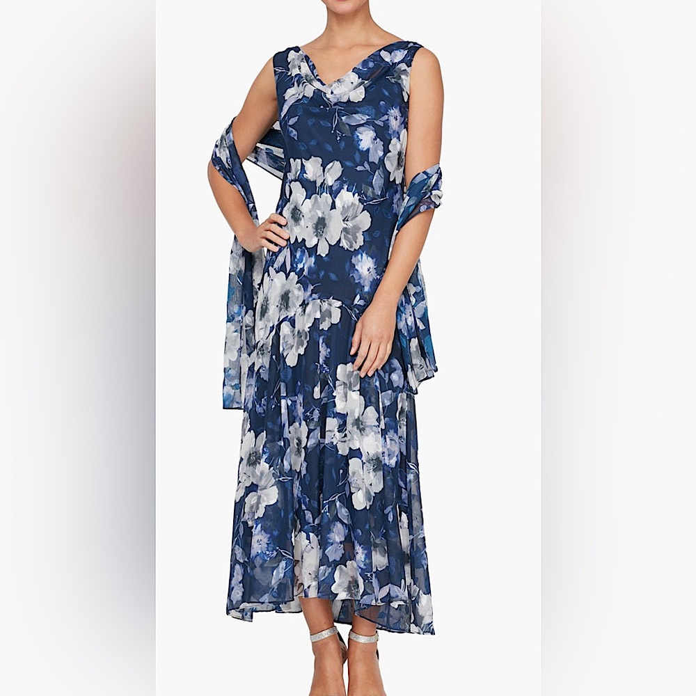 Floral dress perfect for wedding guest, garden party, or evening out.